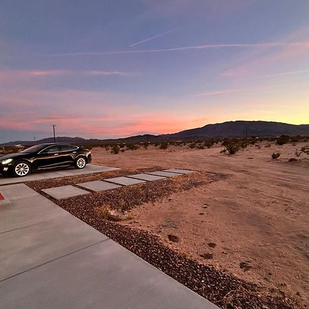 Serene Modern Home Backdoor With Great Wifi, Games, Movies, Patio Seating And Bbq Easy Access To North Joshua Tree National Park In 10 Minutes Twentynine Palms Exterior photo