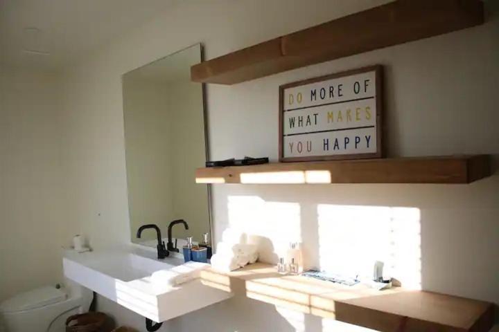 Serene Modern Home Backdoor With Great Wifi, Games, Movies, Patio Seating And Bbq Easy Access To North Joshua Tree National Park In 10 Minutes Twentynine Palms Exterior photo