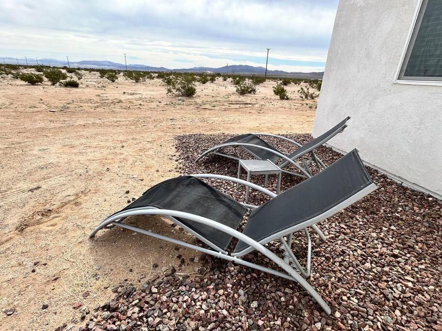 Serene Modern Home Backdoor With Great Wifi, Games, Movies, Patio Seating And Bbq Easy Access To North Joshua Tree National Park In 10 Minutes Twentynine Palms Exterior photo