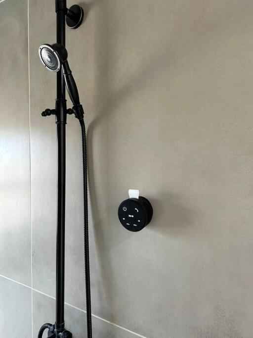 Serene Modern Home Backdoor With Great Wifi, Games, Movies, Patio Seating And Bbq Easy Access To North Joshua Tree National Park In 10 Minutes Twentynine Palms Exterior photo